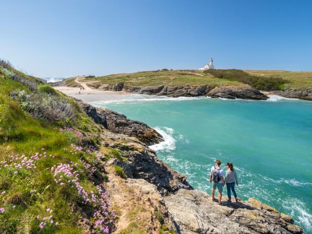 Histoire - Patrimoine bâti, menhirs, acadiens, mur de l'Atlantique, villages Nature - île photogénique Océan - Profiter de l'Océan Plages - Partir à la plage, Bretagne sud, au large du Golfe du Morbihan