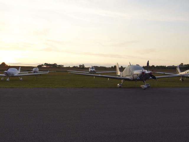 bretagne-sud-golfe-du-morbihan-belle-ile-aviation-aerodrome-philippe-ulliac.jpeg