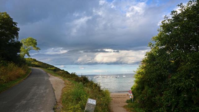 bretagne-sud-belle-ile-en-mer-morbihan-plage-le-palais-port-guen-loup-samzun.jpg