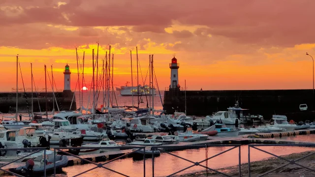Lever De Soleil Port De Palais Julien Froger Ldd