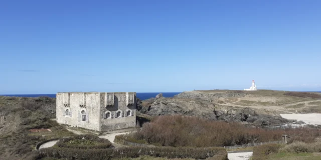 Fortin Et Phare Des Poulains Otbi Ldd 2