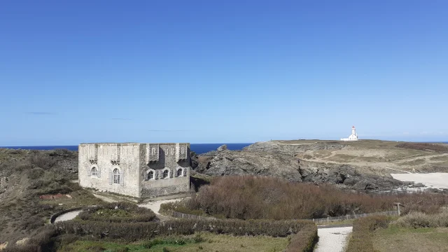 Fortin Et Phare Des Poulains Otbi Ldd 2